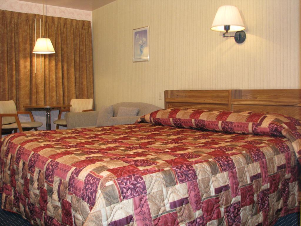 Motel St Moritz Sainte-Agathe-des-Monts Extérieur photo
